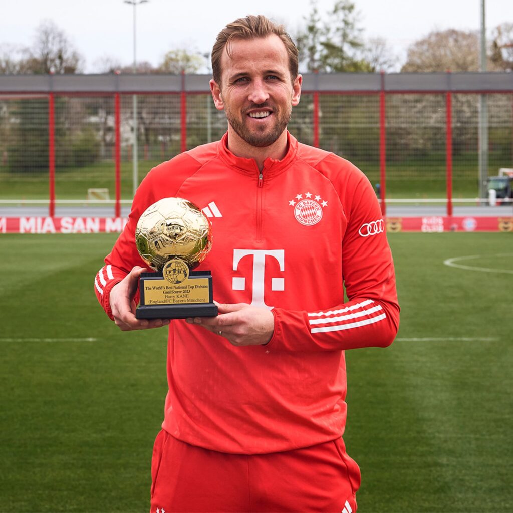 Harry Kane Bayern Munchen , Inggris 